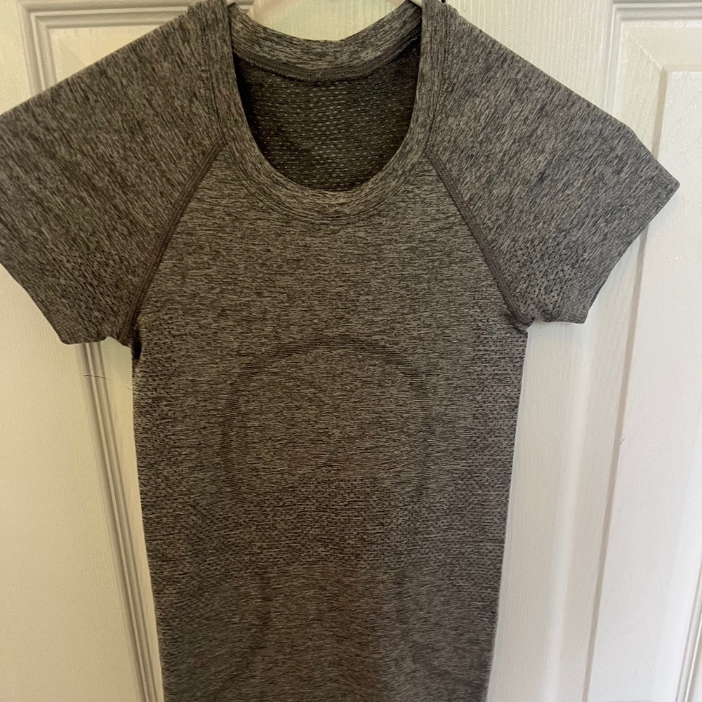 Lululemon Swifty Tech Short Sleeve Shirt - Size O